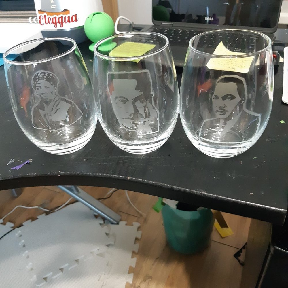 History in the making etched wine glass set